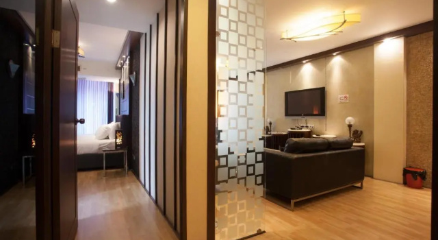 2C - 2 Bedroom Downtown Apartment With Shared Pool, Забронировать Апартаменты/квартира Отели Бангкока с парковкой, Парковка