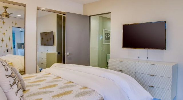 Pretty in Pink at Indian Canyons, Забронировать Отель Отели Coachella Valley 4 звезды, 4*