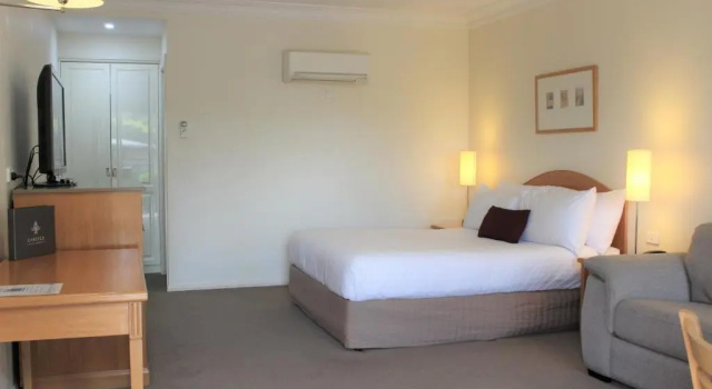 Двухместная студия Carlyle Suites & Apartments