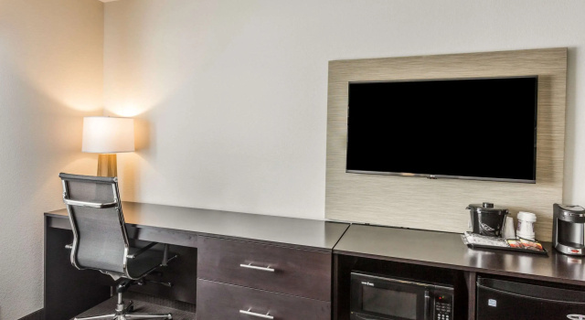 Четырёхместный номер Standard Sleep Inn & Suites Dayton South