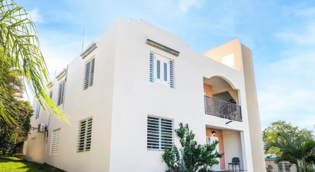 Colinas del Atlantico Vacational House 2nd Floor, Rezerwuj Dom wakacyjny Isabela San Juan