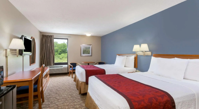 Camera quadrupla Standard Spark By Hilton Tifton