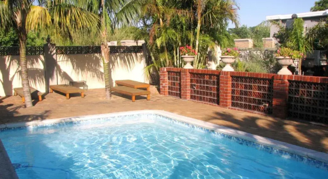 At Villa Fig Guest House, Забронировать Вилла Отели Cape Peninsula с бассейном, Бассейн