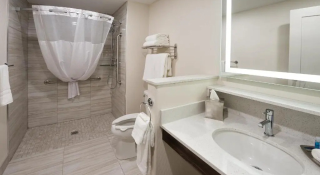 Номер Standard Encore Suites by Service Plus Inns