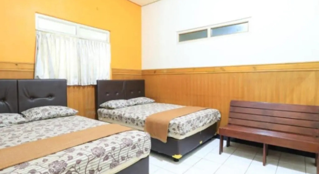 OYO 3981 Griyonur Homestay Syariah, Брондау Қонақ үй East Java қаласындағы төсек алаңы бар қонақ үйлер, Тоқтау алаңы