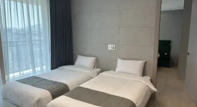 Трёхместный полулюкс Bella Stay