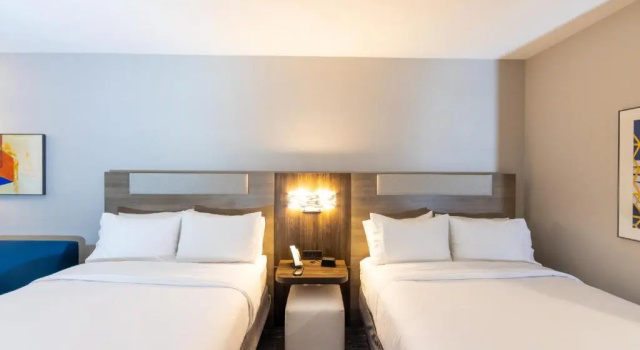 Четырёхместный люкс Holiday Inn Express & Suites - Harrisonburg University Area by IHG