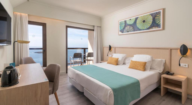 Двухместный номер seafront AluaSoul Palma Hotel Adults Only