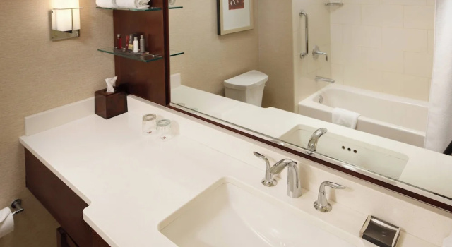 Номер Premium Milwaukee Marriott Downtown
