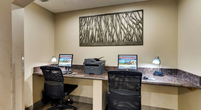 Best Western Plus University Inn & Suites, Забронировать Отель Отели Уичито-Фолс с бассейном, Бассейн