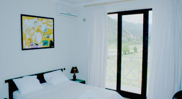 Hotel Colombo, Rezerwuj Hotel Hotele 3-gwiazdkowe w Elbasan County, 3*