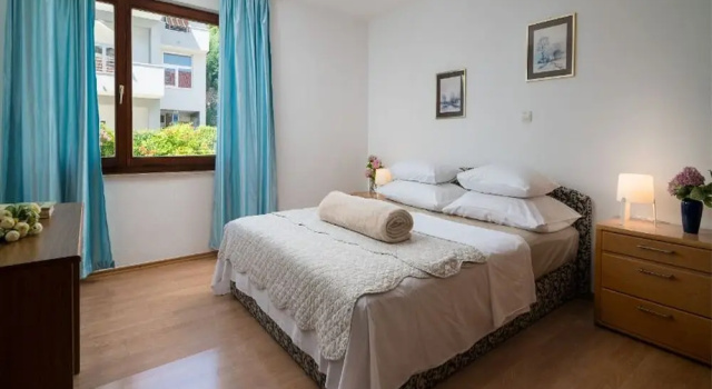 Апартаменты с 4 комнатами с балконом Apartments Tomas