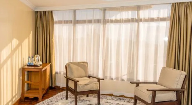 Полулюкс The Glacier Hotel Nanyuki
