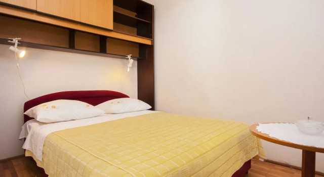 Apartments Nikica Primosten, Rezerwuj Apartament Podgreben Sibenik-Knin County