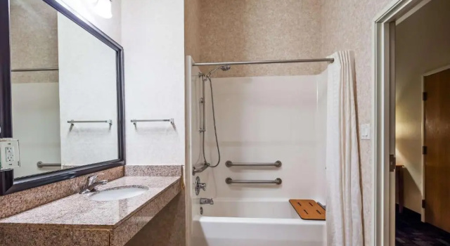 Четырёхместный номер Standard Best Western Longview