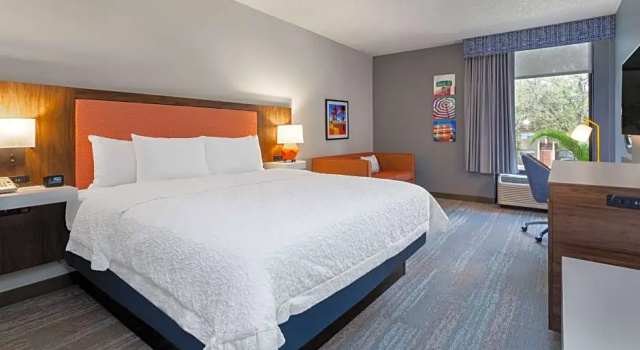 Студия Hampton Inn Commercial Boulevard-Fort Lauderdale