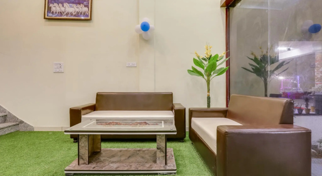 OYO 77970 Hotel Sangam