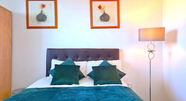 2 bedroom Central Flat with Parking, Book Lejlighed Liverpool hoteller med parkering, Parkering