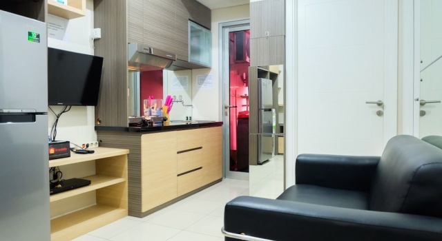 Homey 2BR Apartment at Green Lake Sunter, Boek Appartement Cilandak Jakarta