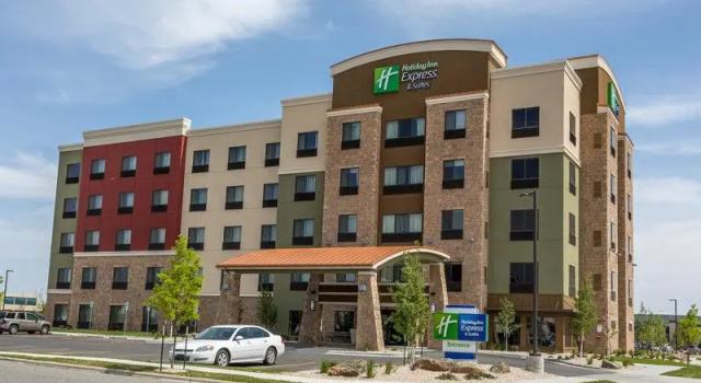 Двухместный люкс с 2 комнатами Holiday Inn Express Hotel & Suites Billings by IHG