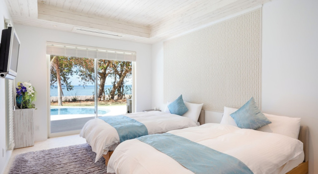 Ocean Front Villa Ishigakijima 3, Book Villa Okinawa hoteller med pool, Swimmingpool