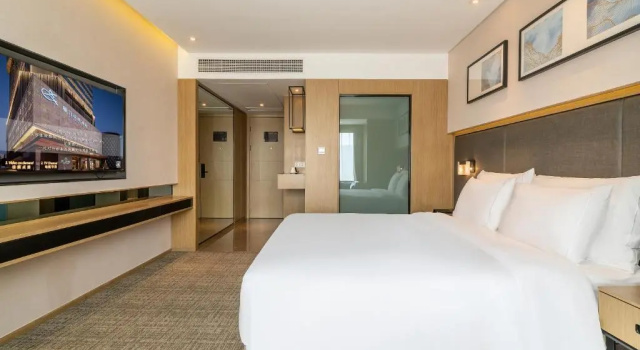 Двухместный номер Deluxe Zenith Hotel-Near Train Station & The Mixc
