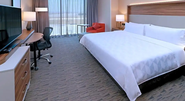 Люкс Holiday Inn Hotel and Suites Mexico Felipe Angeles Airport by IHG