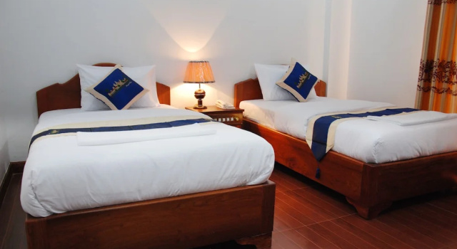 Двухместный номер Superior с балконом Emerald BB Battambang Hotel