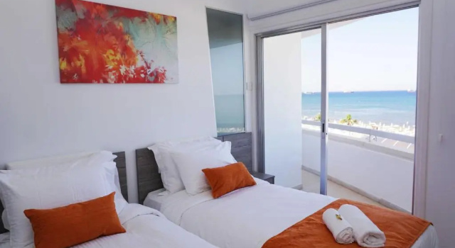 Lazuli Beachfront Apartment 21, Book Lejlighed Larnaca Larnaca