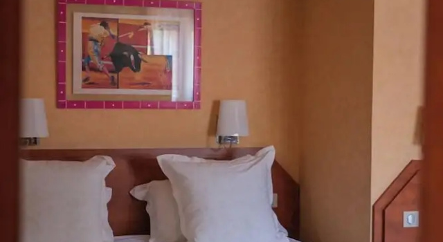 Четырёхместный номер Standard Brit Hotel Confort Nîmes Ouest - A9 sortie 25