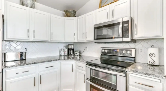 Коттедж с 4 комнатами Spokane Valley Home w/ Fire Pit - 1 Mi to Trails!