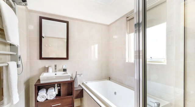 Номер Executive The Madsen Boutique Hotel