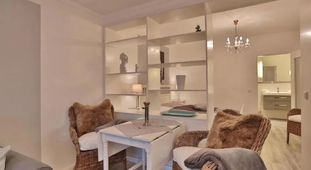 Appartemenhaus Linda-Lu Appartementhaus Linda-Lu Appartement 2, Забронировать Апартаменты/квартира Отели Holstein Switzerland с парковкой, Парковка