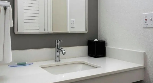 Двухместный люкс Courtyard by Marriott Annapolis