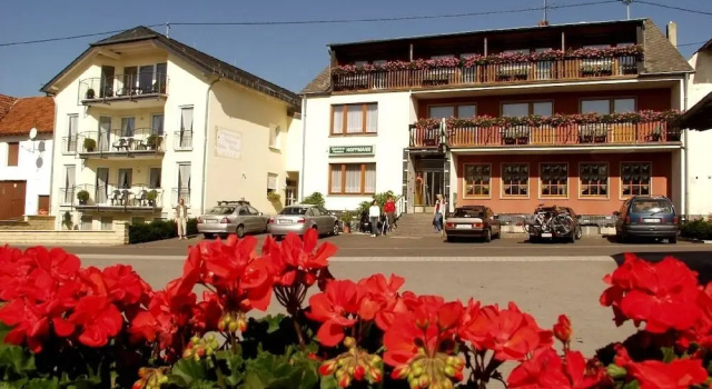 Landgasthaus Hoffmann, Забронировать Гостевой дом Гостевые дома Айфель, Гостевой дом