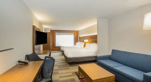 Люкс Holiday Inn Express & Suites Bellevue -Omaha Area- by IHG