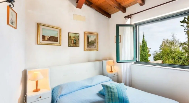 MAZZARò APARTMENT WITH TERRACE AND SEAVIEW