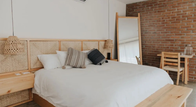 Люкс Luxury Hotel So Far So Good