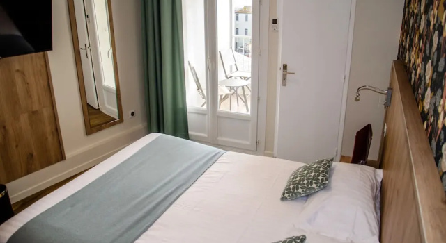 Номер Superior с видом на море Logis - Hôtel Arc en Ciel et SPA Les Sables d'Olonne