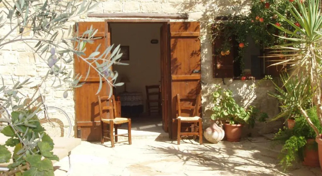 Студия Kleanthis House