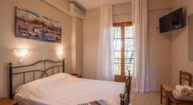 Alexandros Apartments and Studios