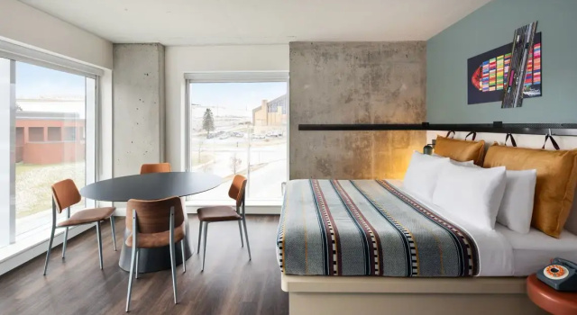 Студия Moxy Halifax Downtown