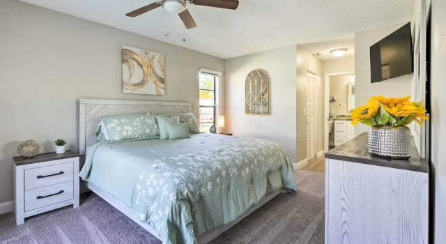 Waterfront Port Richey House w/ Heated Pool!, Đặt Nhà nghỉ dưỡng Anclote Key Preserve State Park Mỹ