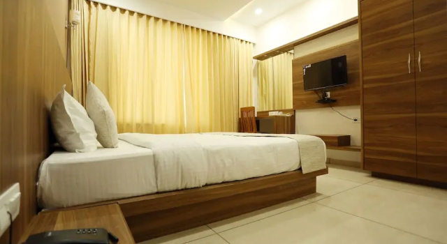 Номер Executive Hotel Avista - Unmarried Couples and NRI not allowed