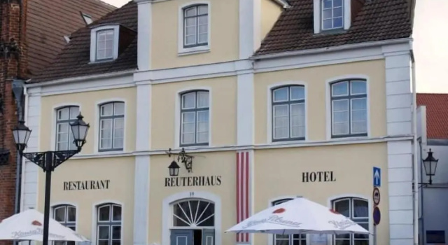 Phoenix Hotel Reuterhaus, Забронировать Отель Отели Мекленбург-Померания с завтраком, Завтраки