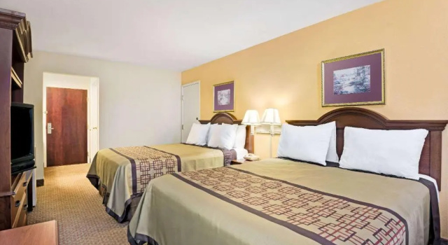 Номер Deluxe Days Inn & Suites by Wyndham Siler City