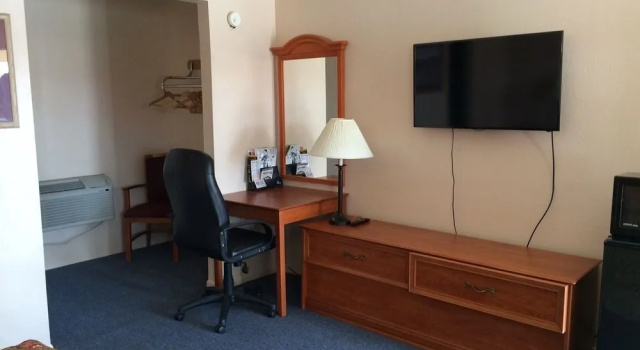 Sands Motel, Rezerwuj Motel Grants Nowy Meksyk