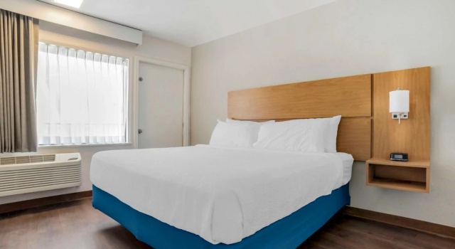 Chateau Beachfront Hotel, a By the Sea Resort, Забронировать Курортный отель Панама-Сити Панхэндл Флорида, рядом с Edgewater Gulf Beach