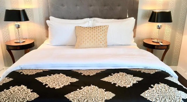 Люкс Luxury с 2 комнатами с видом на город MONDRIAN Luxury Apartments Old Town