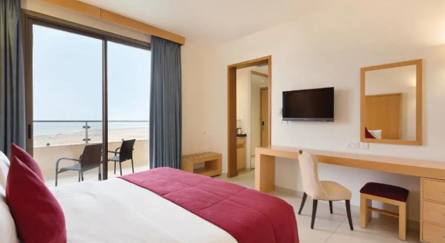 Двухместный номер Deluxe Ramada Resort Dead Sea